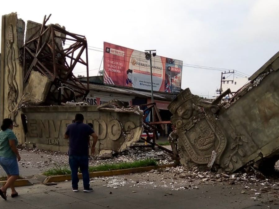 Cae puente en Coatzintla