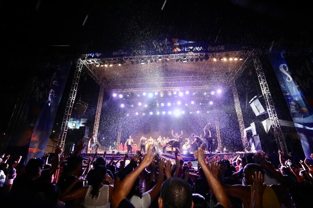 Concierto masivo en Boca del Río